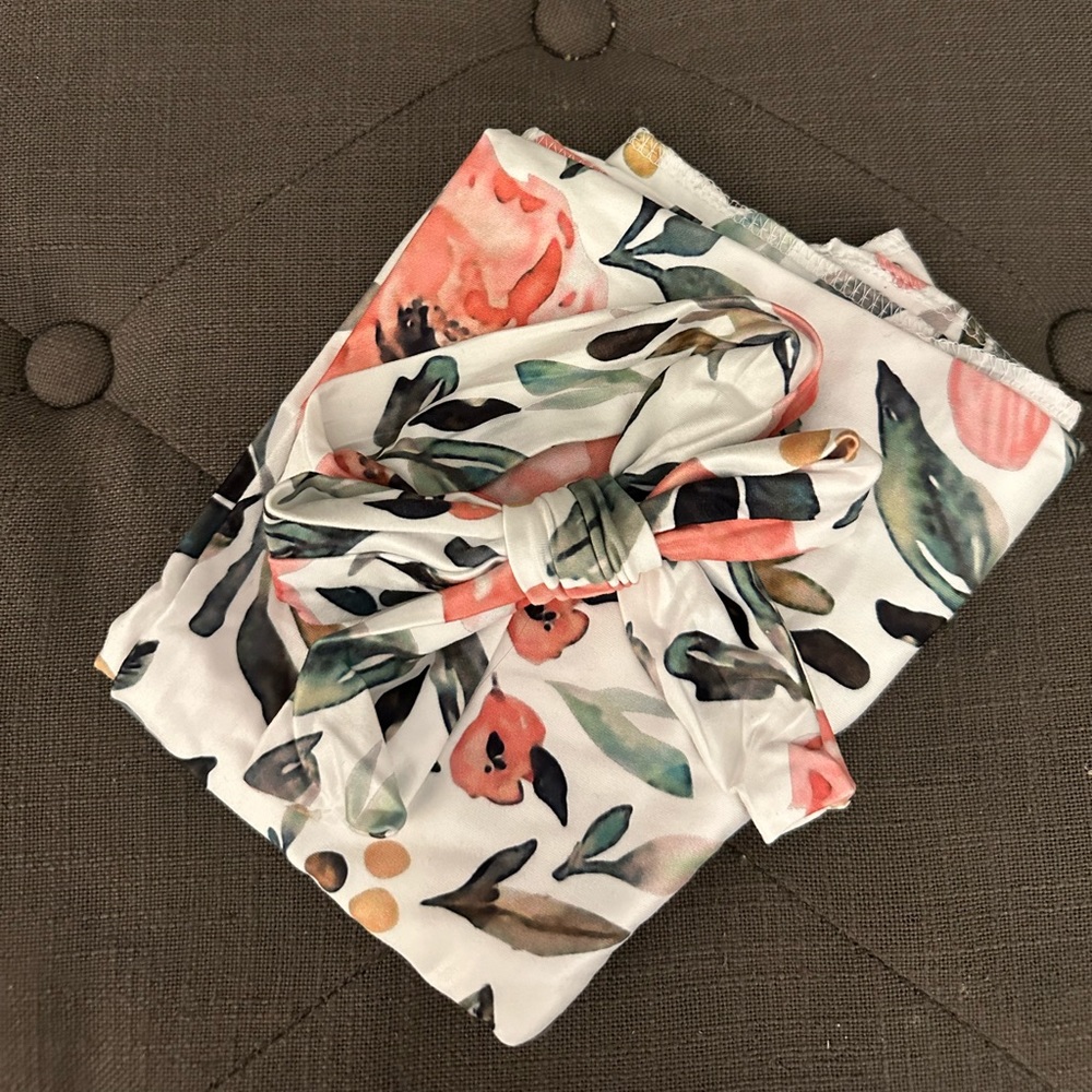Newborn Swaddle with Bow